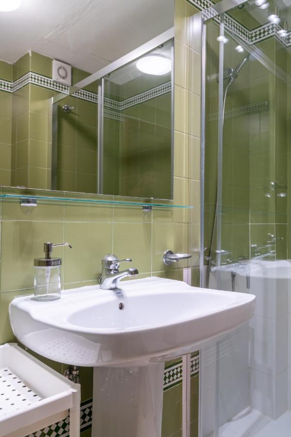 Vr excelente ubicacion luminoso apt para parejas Sevilla Exterior foto